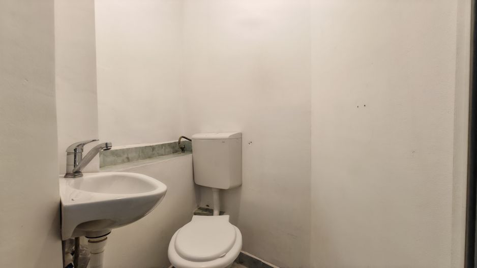Spațiu comercial de inchiriat I Piata Romana I Vad pietonal intens - Poză 4