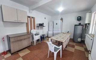 Pensiune de vânzare în Mamaia Sat, pe partea cu Hanul cu Pește - Poză 4