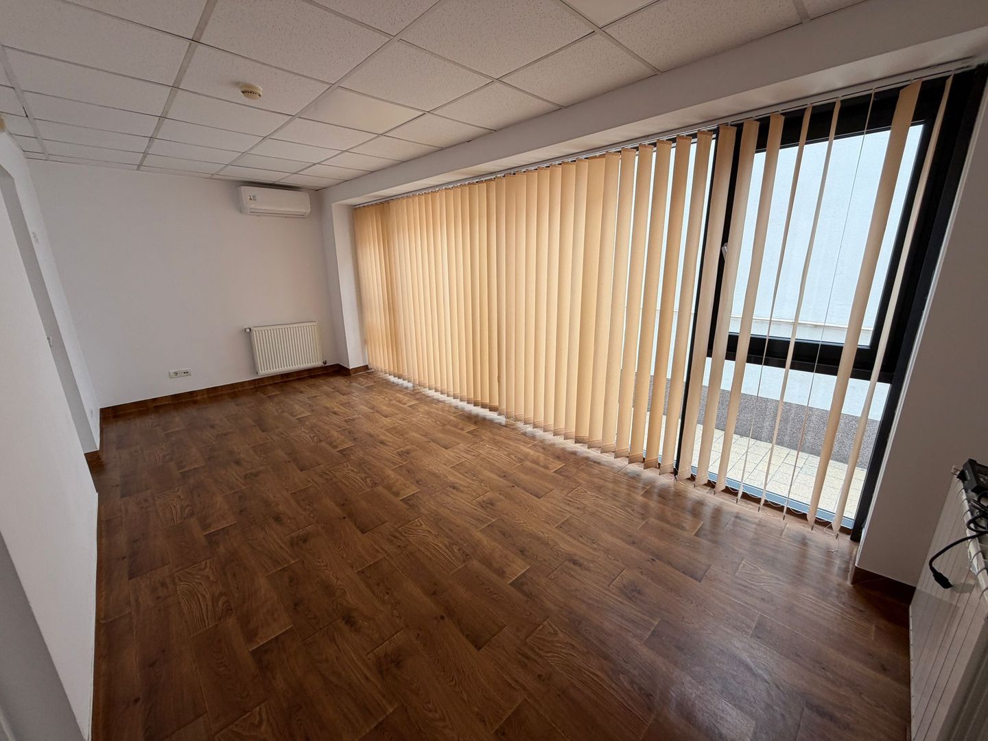 Clădire Multifuncțională 800 mp | Renovată 2024 | Ideală pentru Clinică, Birouri - Poză 15