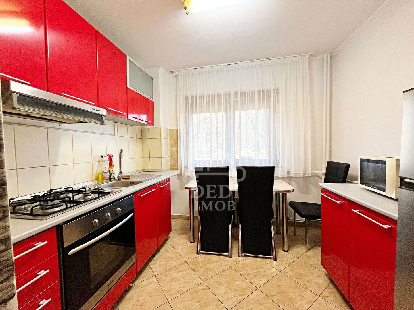 Apartament cu 3 camere de inchiriat zona Calea Aradului, Oradea - Poză 5