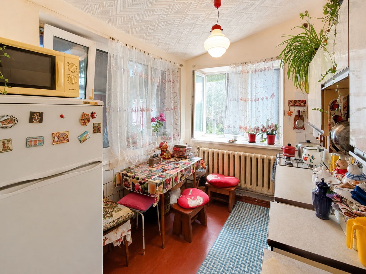 Strășeni.  Apartament la sol cu 3 dormitoare + living, teren și garaj. - Poză 14