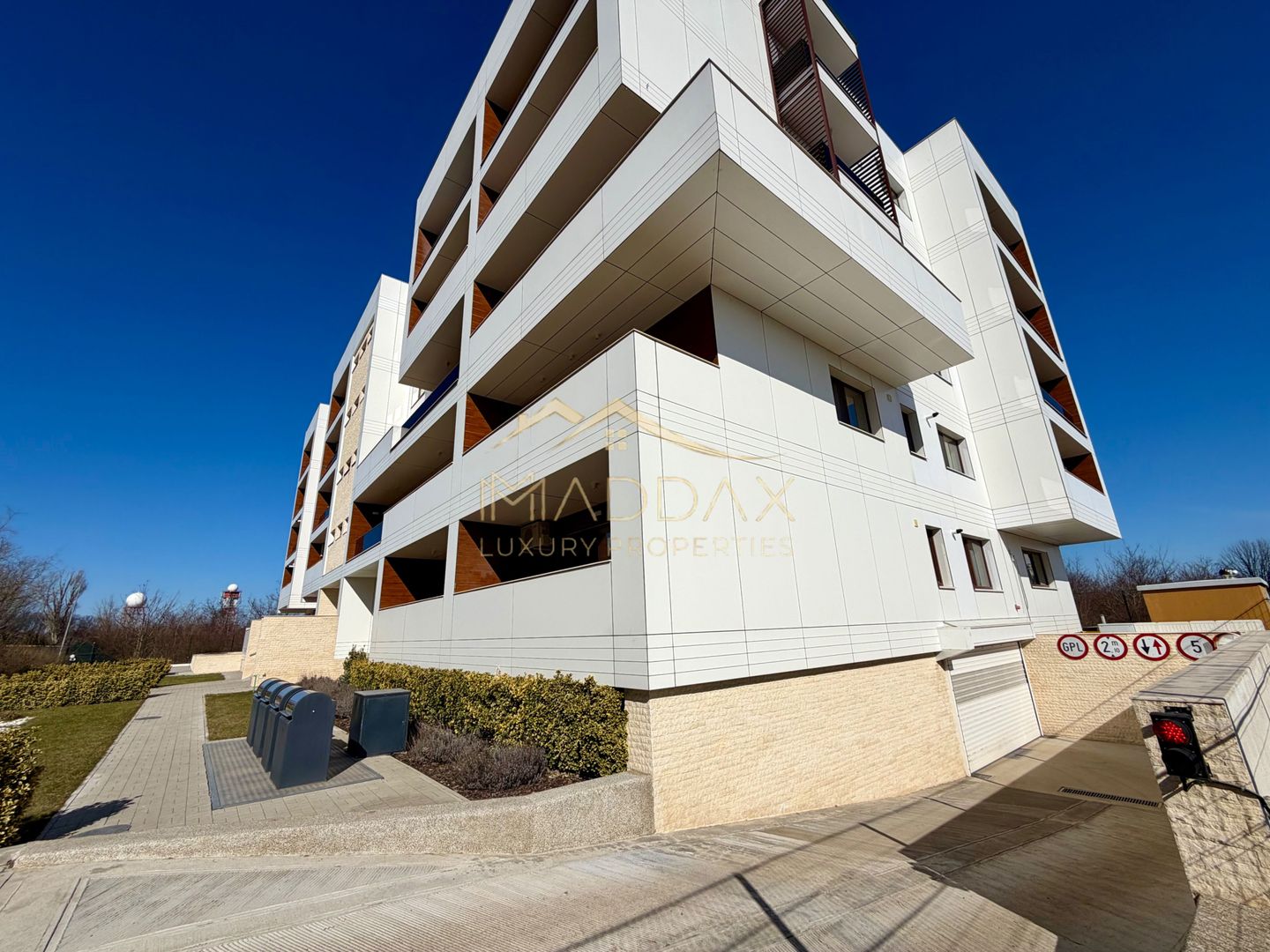 Apartament cu 2 camere *72mpu* + Terasa // Baneasa - Metrou Baneasa - Otopeni - Poză 59