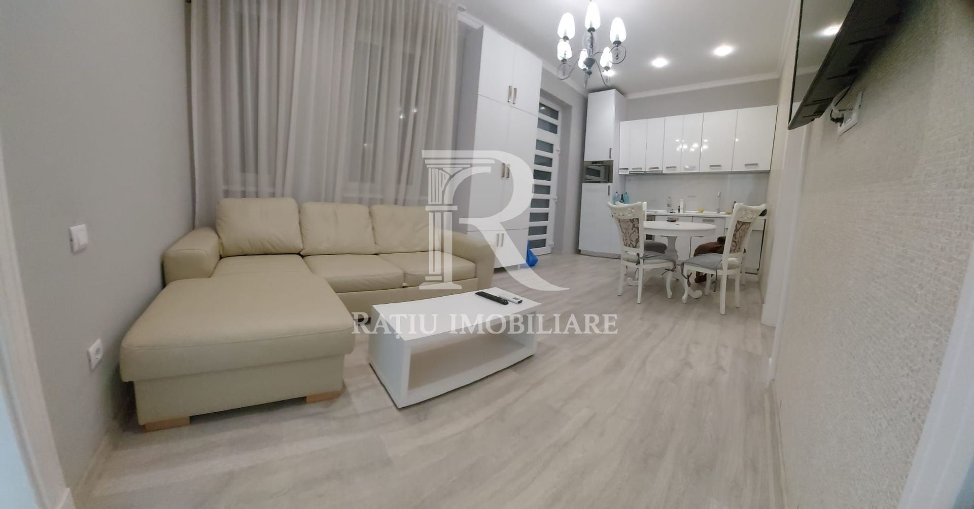 Apartament cu 3 camere | Central | Oradea - Poză 1