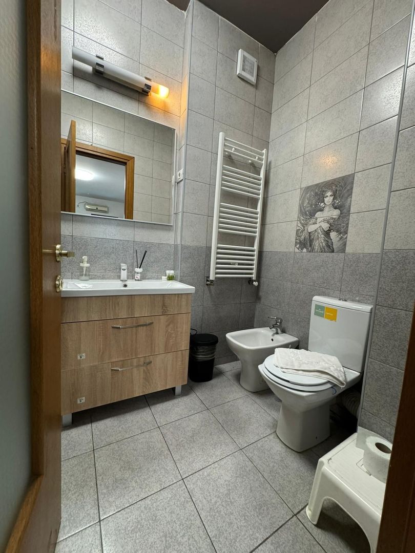 APARTAMENT-CENTRALA PROPRIE – 3 CAMERE - METROU TINERETULUI - UNIRII - Poză 10