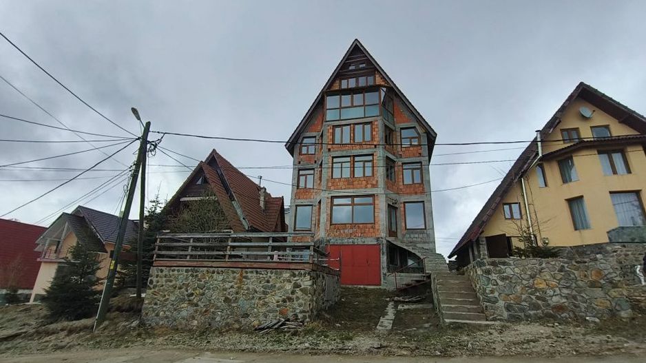 Pensiune de vânzare în Rânca – oportunitate rară lângă pârtia M1 - Poză 11