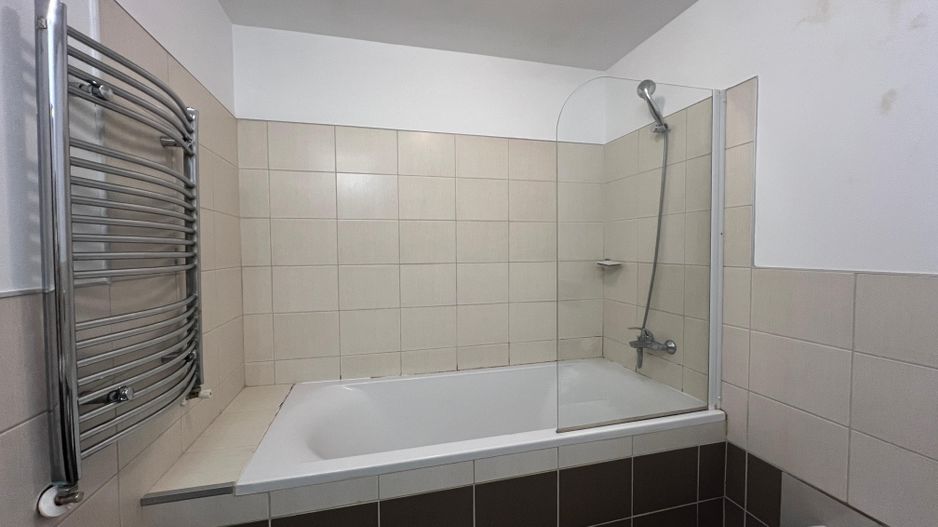 3 camere cu 84 mp de curte | 2 parcari subterane | boxa 8 mp amenajata - Poză 17