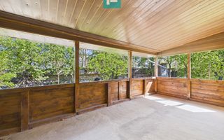 Casă cu teren 2877 mp, orașul Ineu - Poză 5