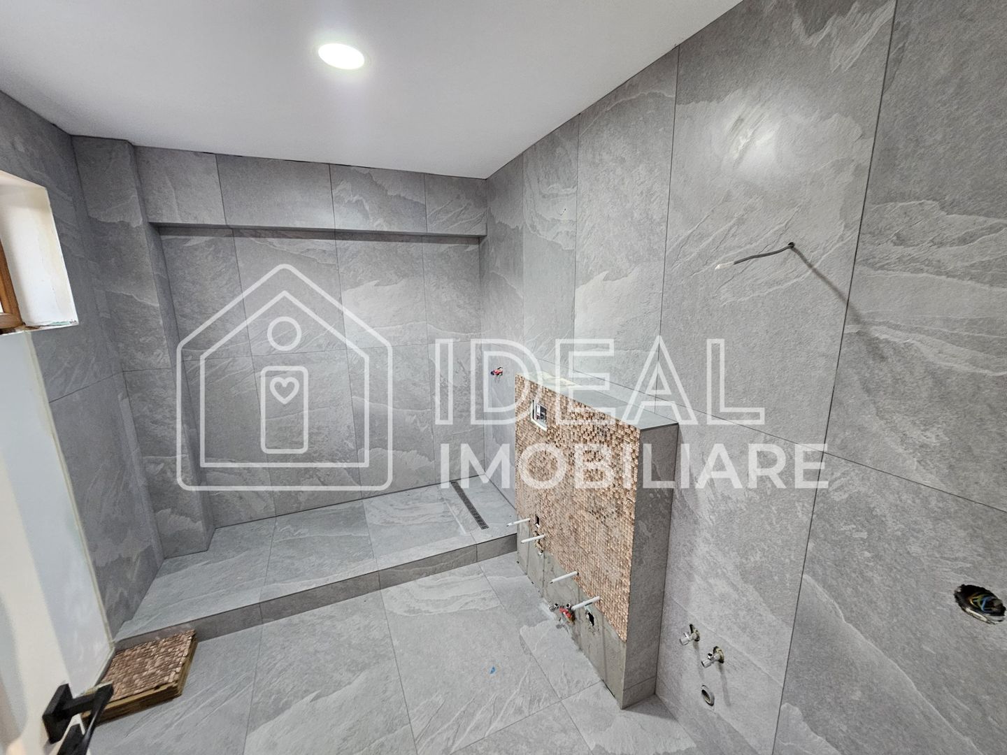 Apartament cu 3 camere si terasa, LA CHEIE 112 mp utili, zona Turnisor - Poză 10