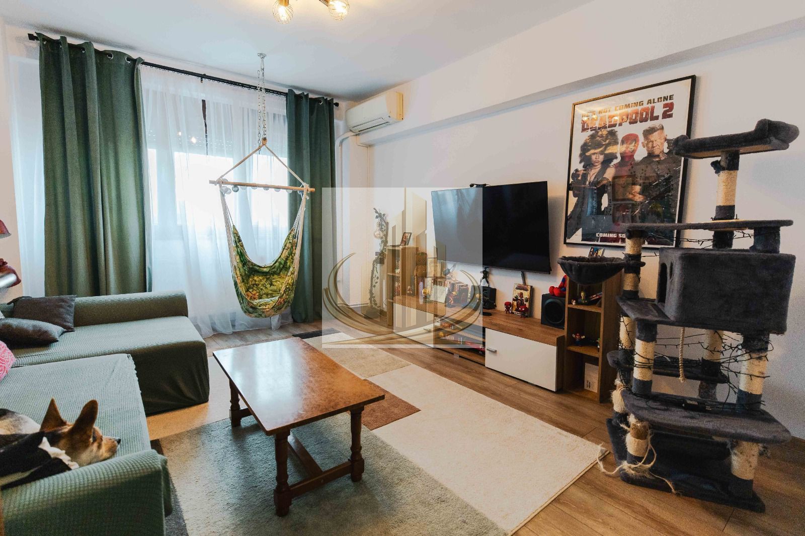 Apartament 4 camere Central 100mp 245000 euro - Poză 1