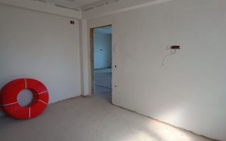 Case pe parter Tunari, zona linistita, curte MARE 350m - Poză 12