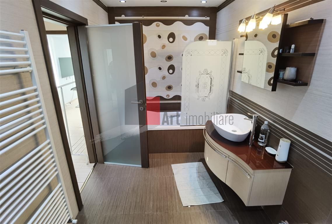 VIla 11 Camere Cernica - Poză 6