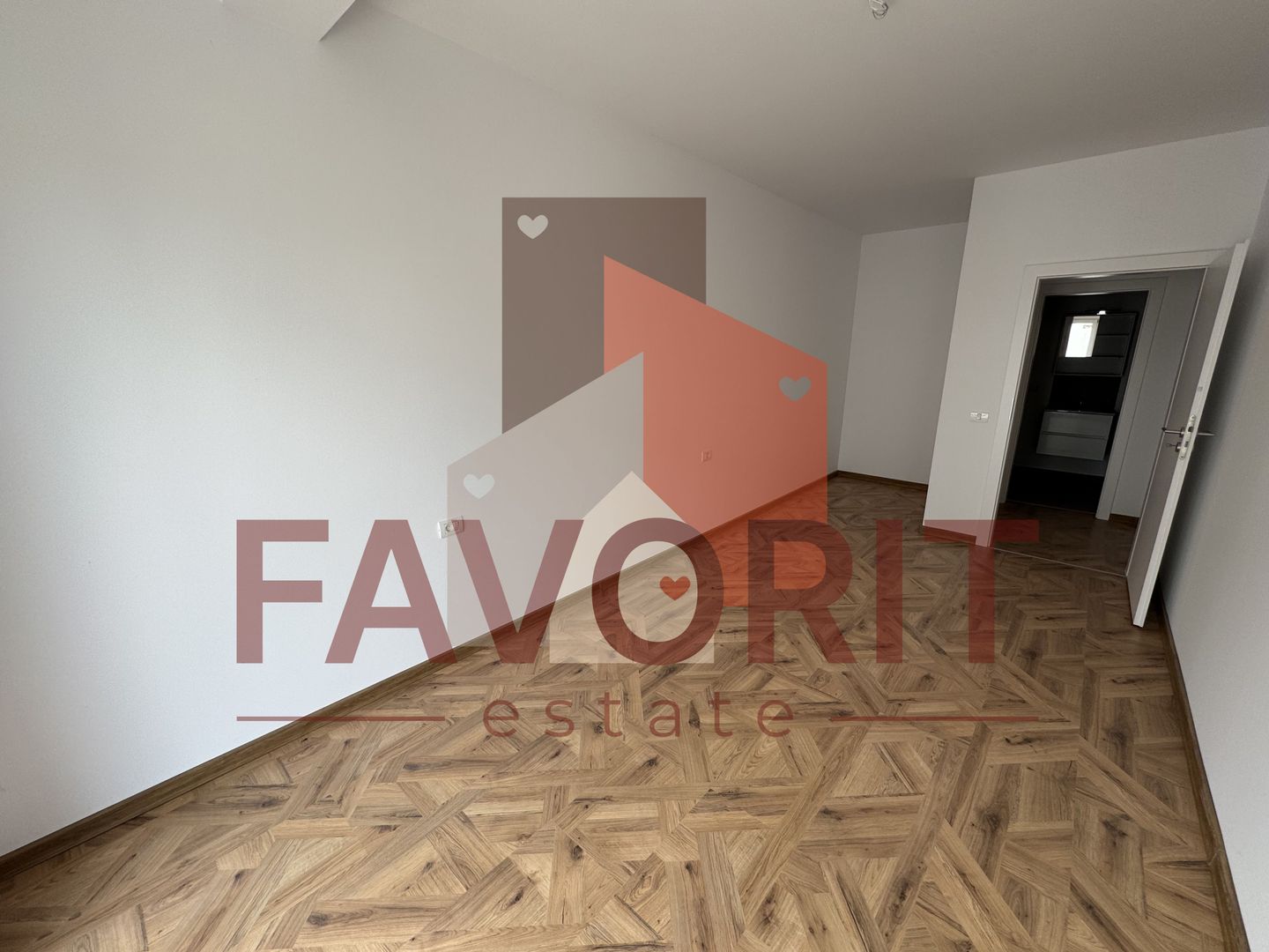 Etaj intermediar. Loc de parcare. Disponibil imediat - Poză 4