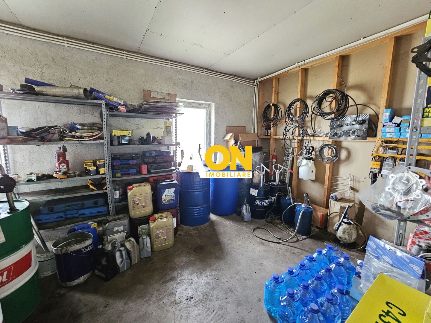 Hala amenajata ca service, 580 mp hala, 5175 mp teren, zona Ciugud - Poză 11