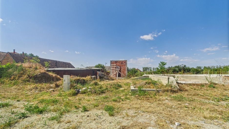 Teren 1000 mp Uliuc, cu fundație și proiect casă - Poză 2