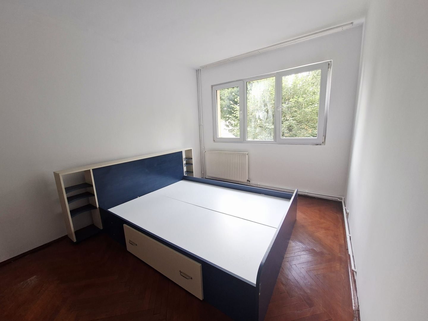 Apartament cu 3 camere, zona Piața Astra, etaj 1 - Poză 3