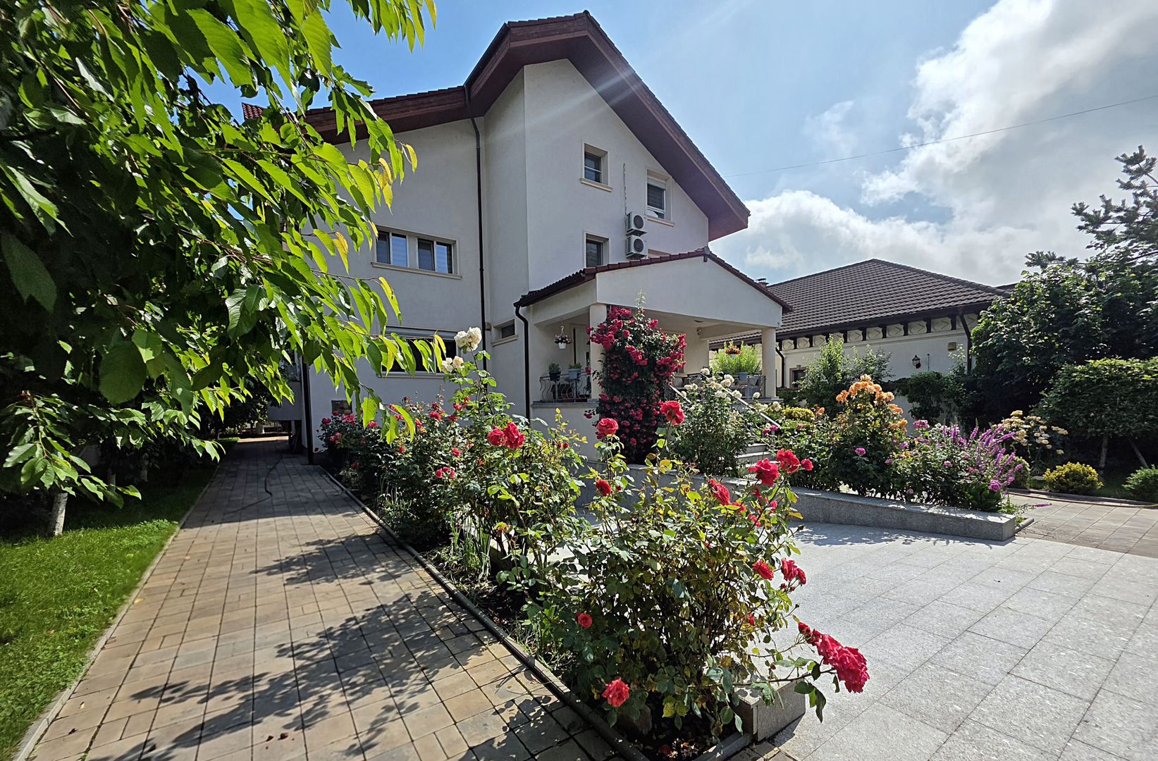 Vilă excepțională cu lift, piscina și teren de 1000 mp | VOLUNTARI - Poză 22