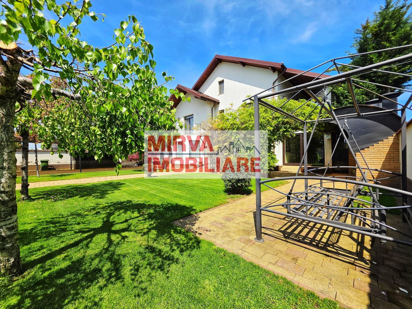 Vilă premium în Strejnicu | 8 camere | 345 mp utili | teren 595 mp - Poză 2