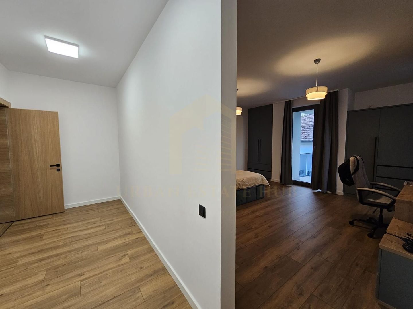 Vanzare  cladire cu 2 apartamente,  600 mp, garaje subterane, Andrei Muresanu - Poză 13