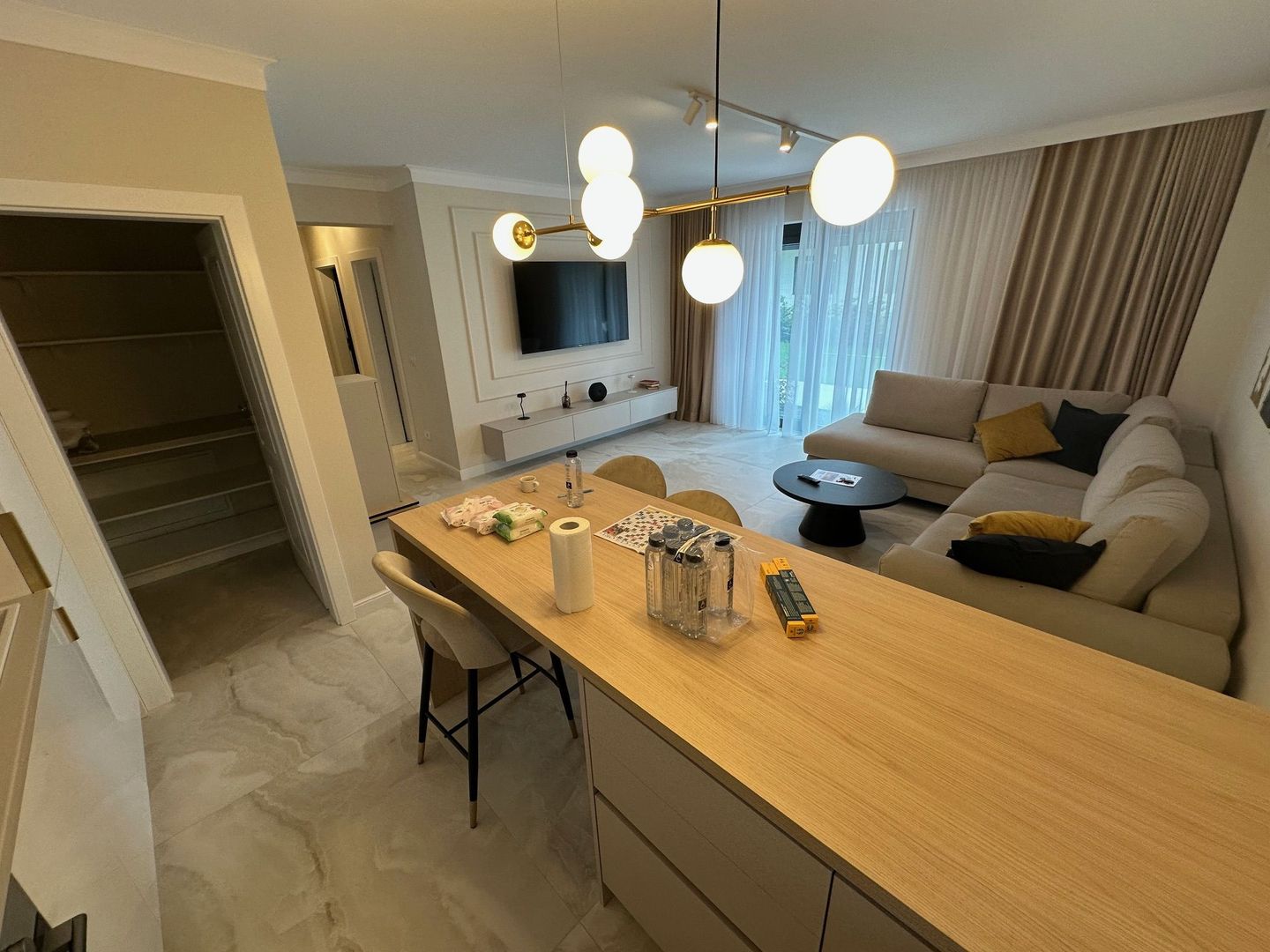 Apartment deosebit  se vinde complet mobilat - Poză 11