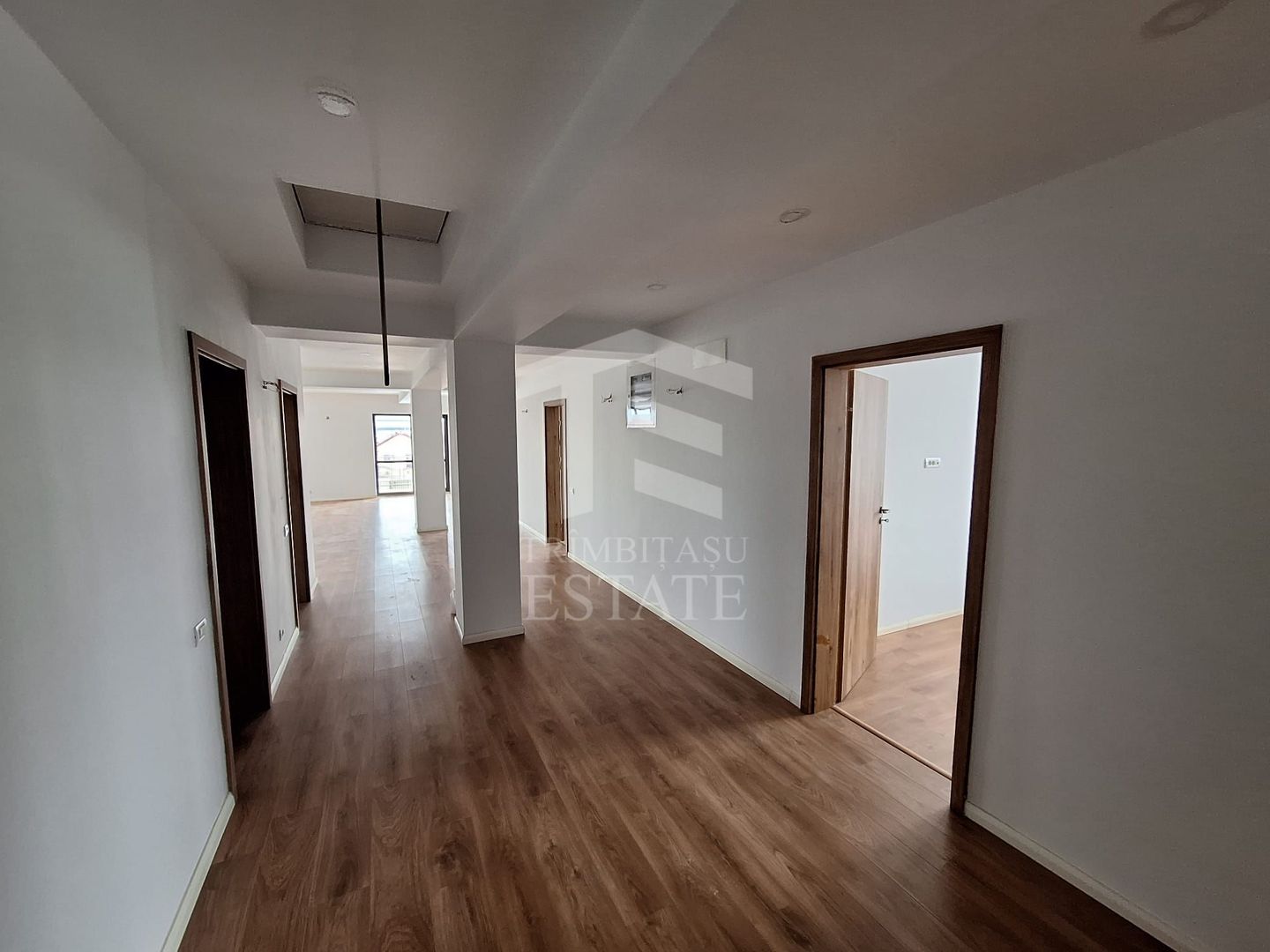 Spatiu Comercial Stradal P+Etaj - 440 Utili - Teren 765 mp - Parcare - Poză 7
