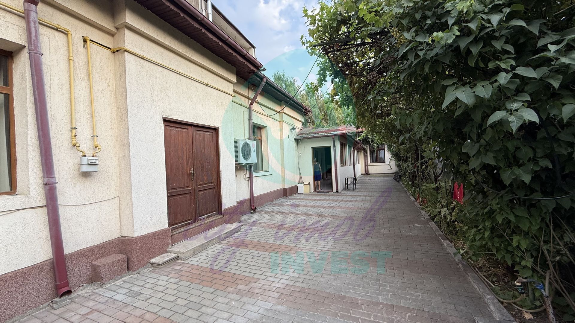 Casă cu 279 mp teren- Parcul Circului - Poză 1