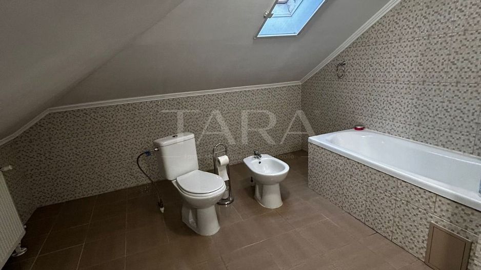 2 apartamente spațioase de vânzare în centrul Clujului - Poză 19