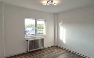 Apartament 56 mp de vânzare, etaj 4, Harlau - Poză 4