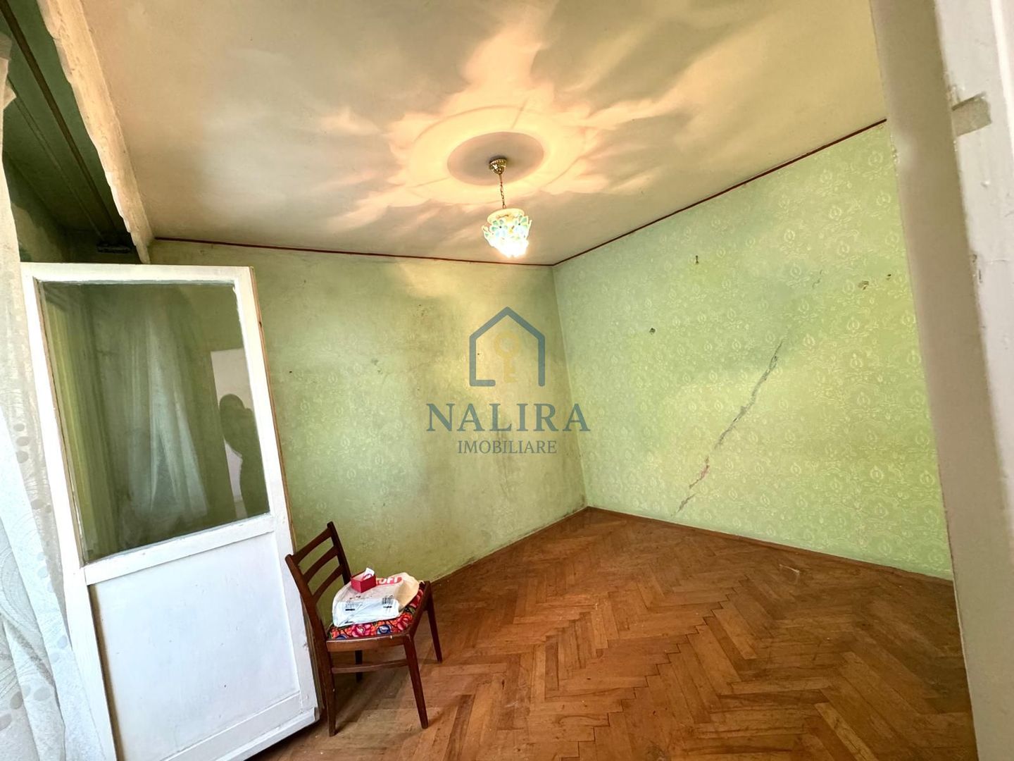 Apartament 2 camere de vanzare zona Semiluna - etaj 3/4 - Poză 4