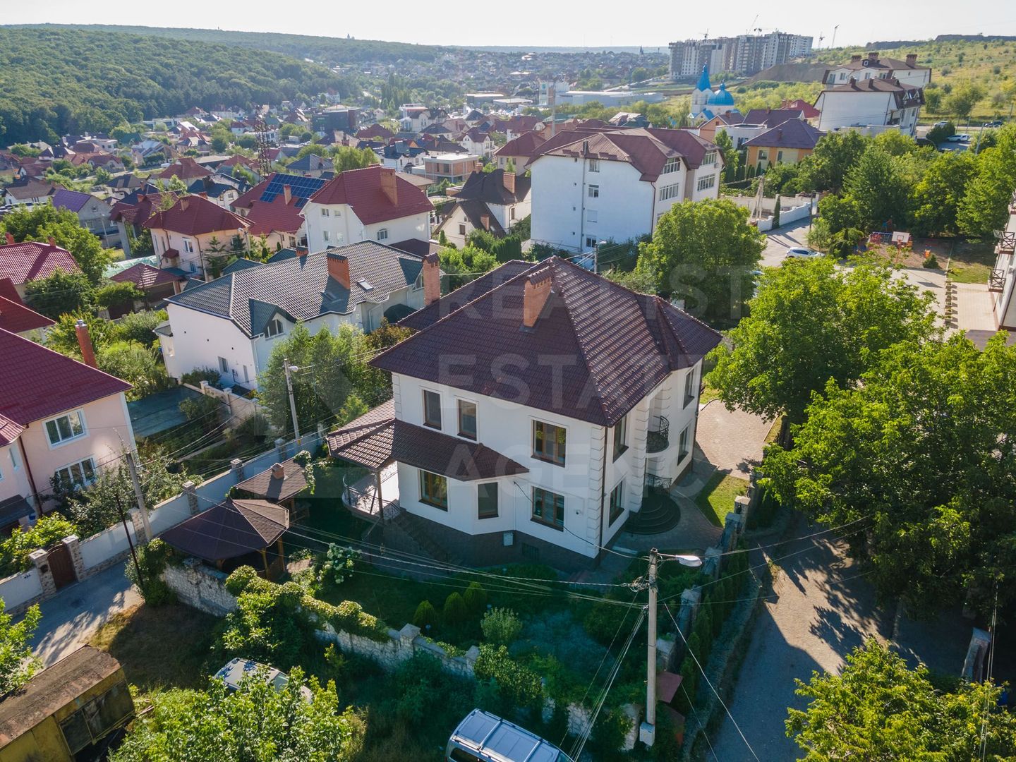 Vânzare, casă, 5 camere, str. Basarabilor, Buiucani - Poză 2