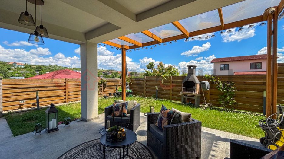Duplex la cheie - Priveliste frumoasa si curte amenajata - Poză 11