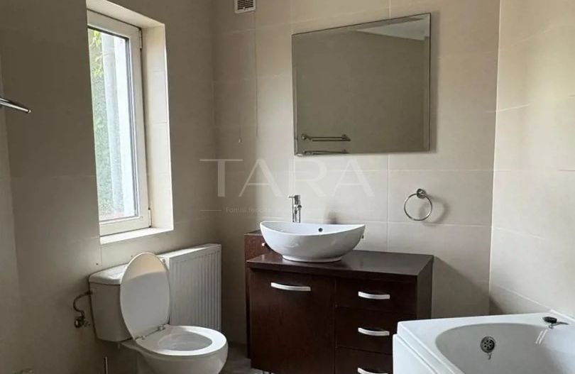 Casă centrală renovată, mobilată și utilată, zona Platinia - Poză 5