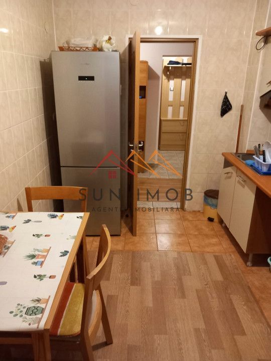 Apartament 3 camere, decomandat, central, renovat total, Campina - Poză 10