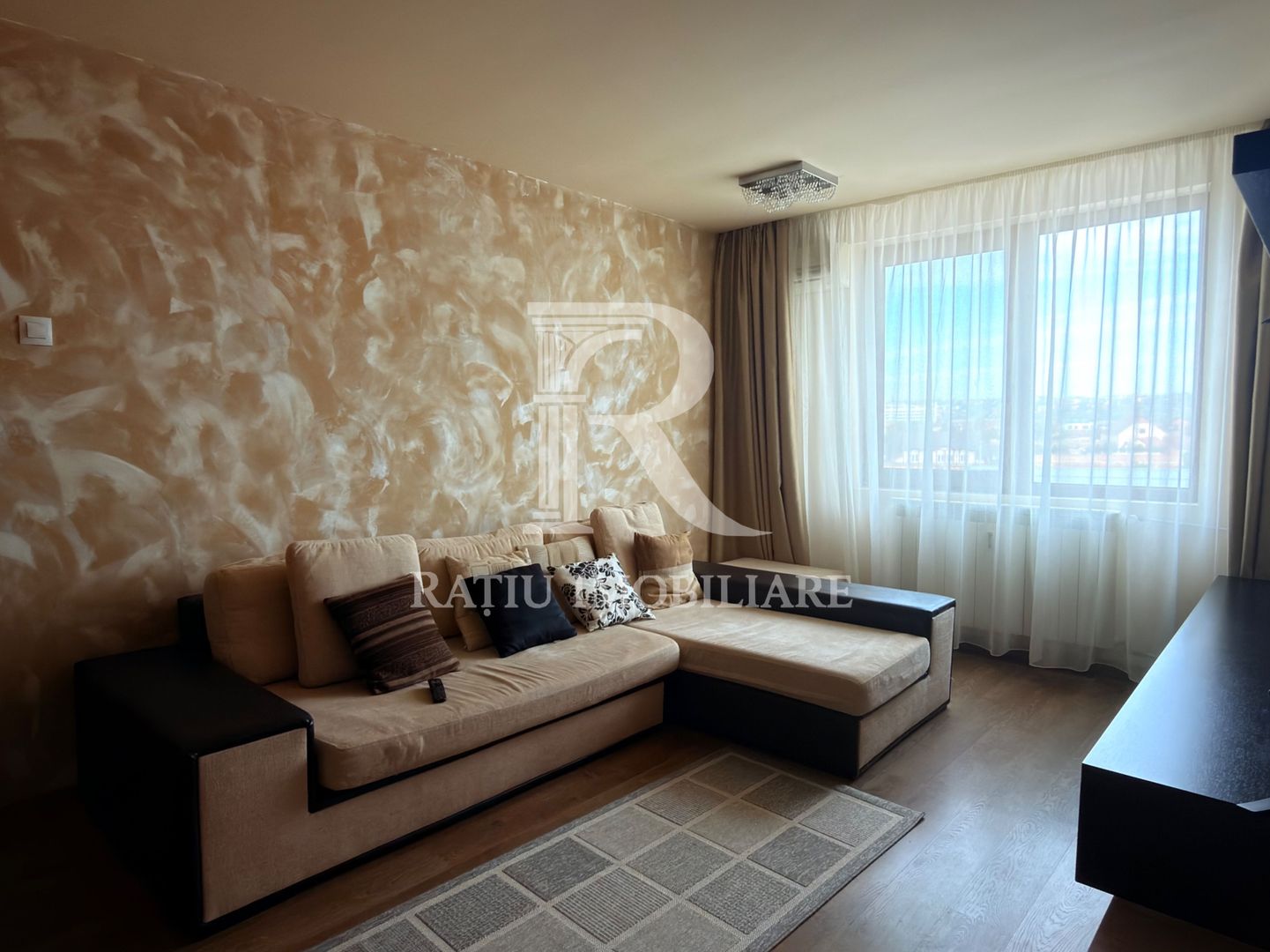 Apartament 3 camere | 2 dormitoare | Centrul Civic | Oradea - Poză 2