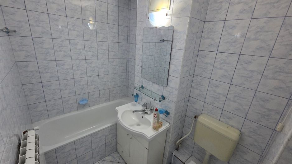 Apartament 2 camere, etaj 1, zonă excelenta - Poză 10