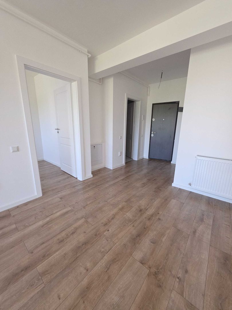 Apartament 2 camere, balcon, etaj intermediar, Terra - Poză 1