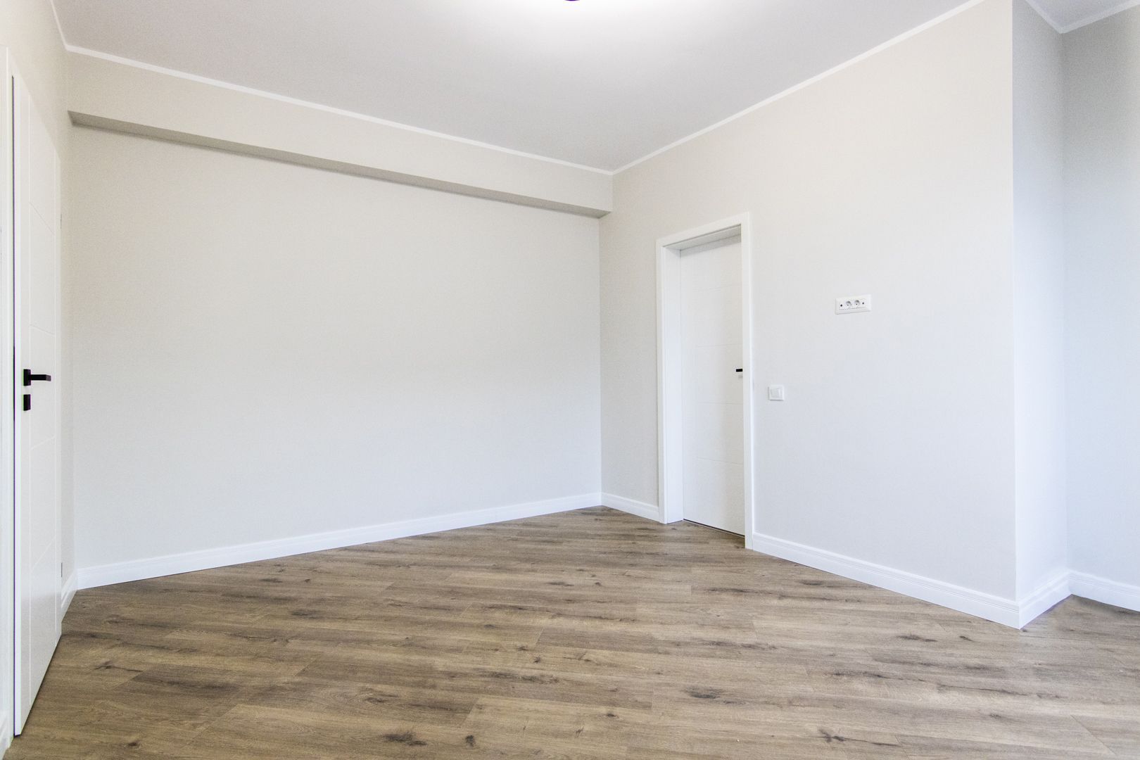 BLOC FINALIZAT, PENTHOUSE - 3 CAMERE, 2 BAI, TERASA DE 178MP,  CENTRALA PROPRIE - Poză 33