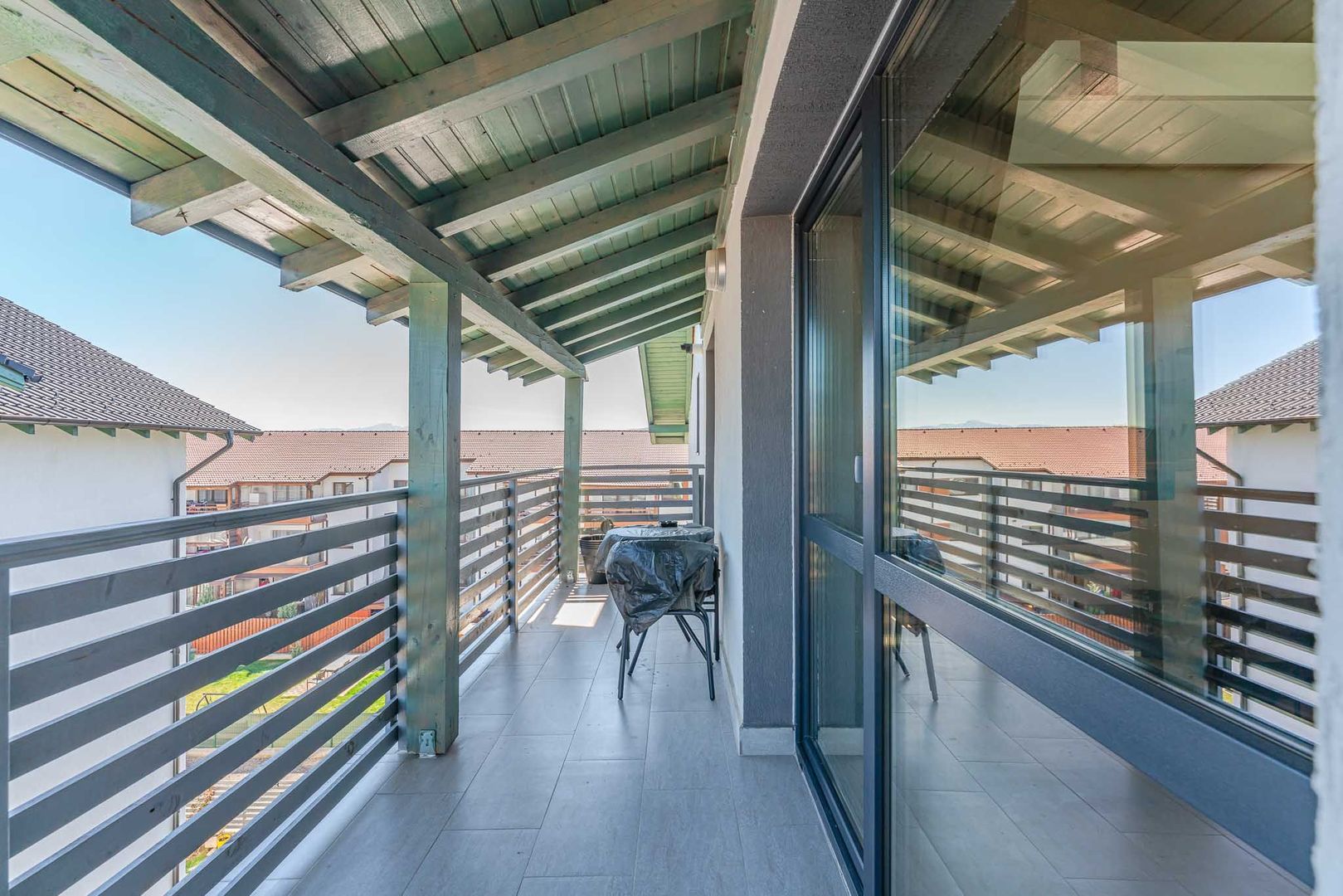 Locuință modernă cu loc de parcare, disponibilă în Sânpetru Residence - Poză 6