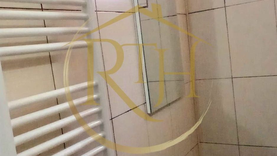 Oferim spre vanzare un Apartament la curte comuna, in zona Odobescu. - Poză 12