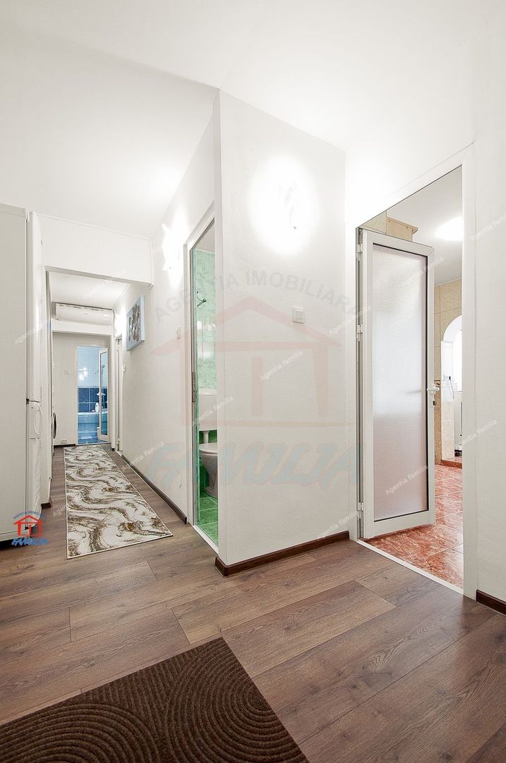 De închiriat apartament 3 camere, Micro 21 - Poză 11