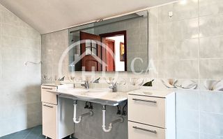 Casa de inchiriat cu 5 camere in cartier Viena, Oradea - Poză 20