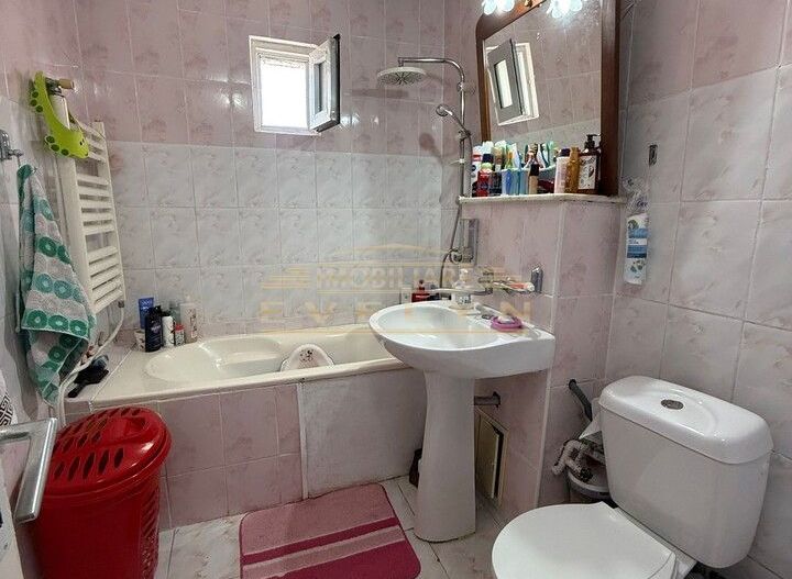 Vânzare Apartament 4 Camere - Decomandat - 78 mp - Str. Împărat Traian (Școala Nr.11) - Poză 8