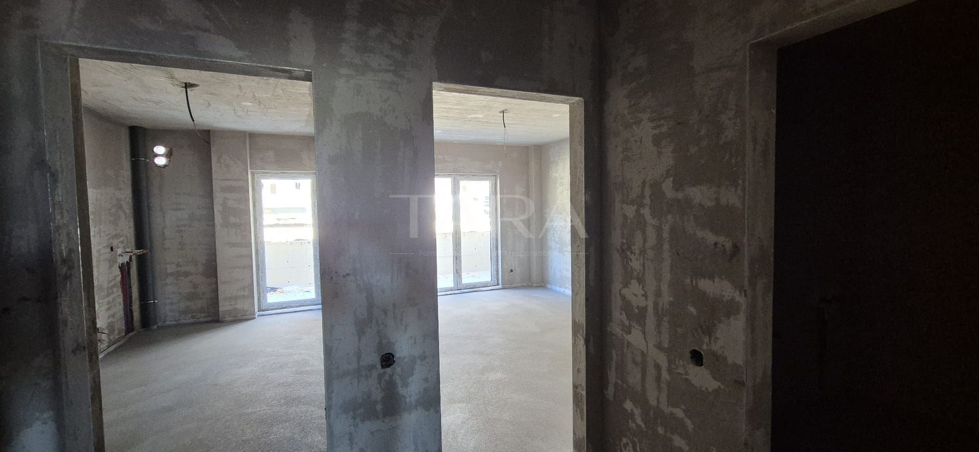 Vanzare apartament 2 camere Apahida - Poză 1