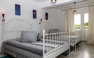 Afacere functionala - MOTEL si CAMPING cu terasa, piscina si lacuri pescuit - Poză 8