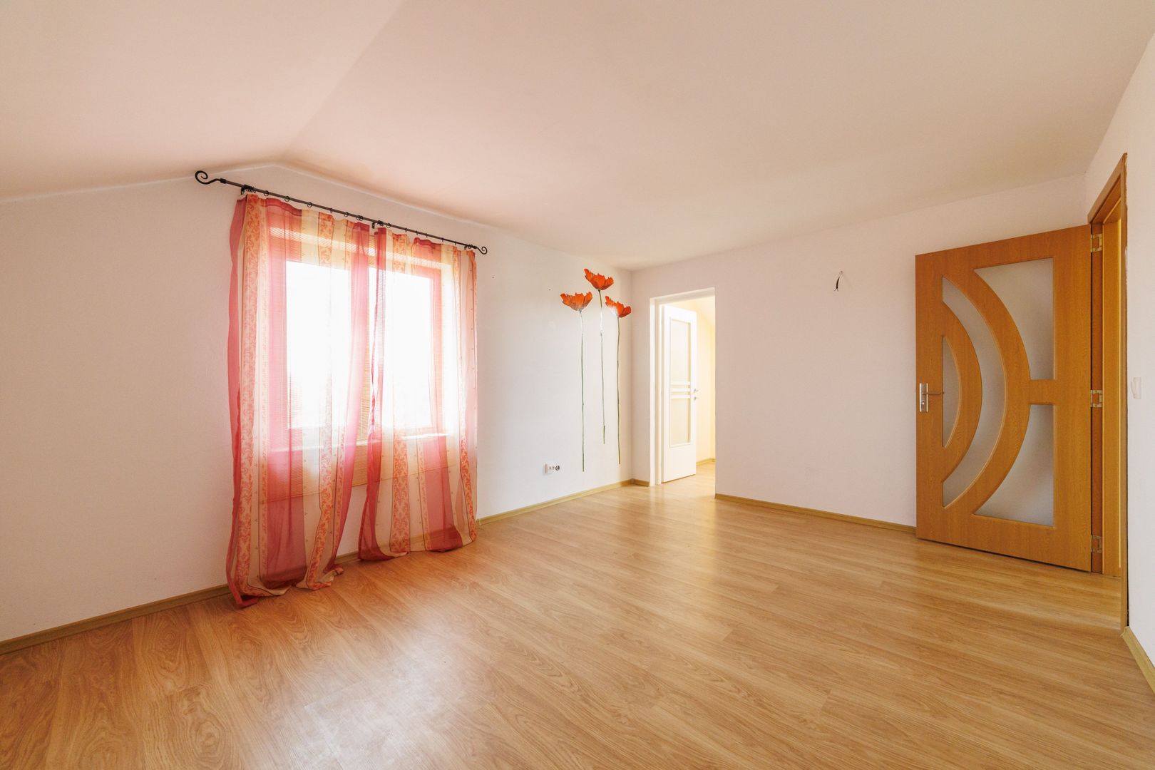 Casa P+M cu 6 camere si teren de 705 mp | Pitesti – Strada Zborului - Poză 34