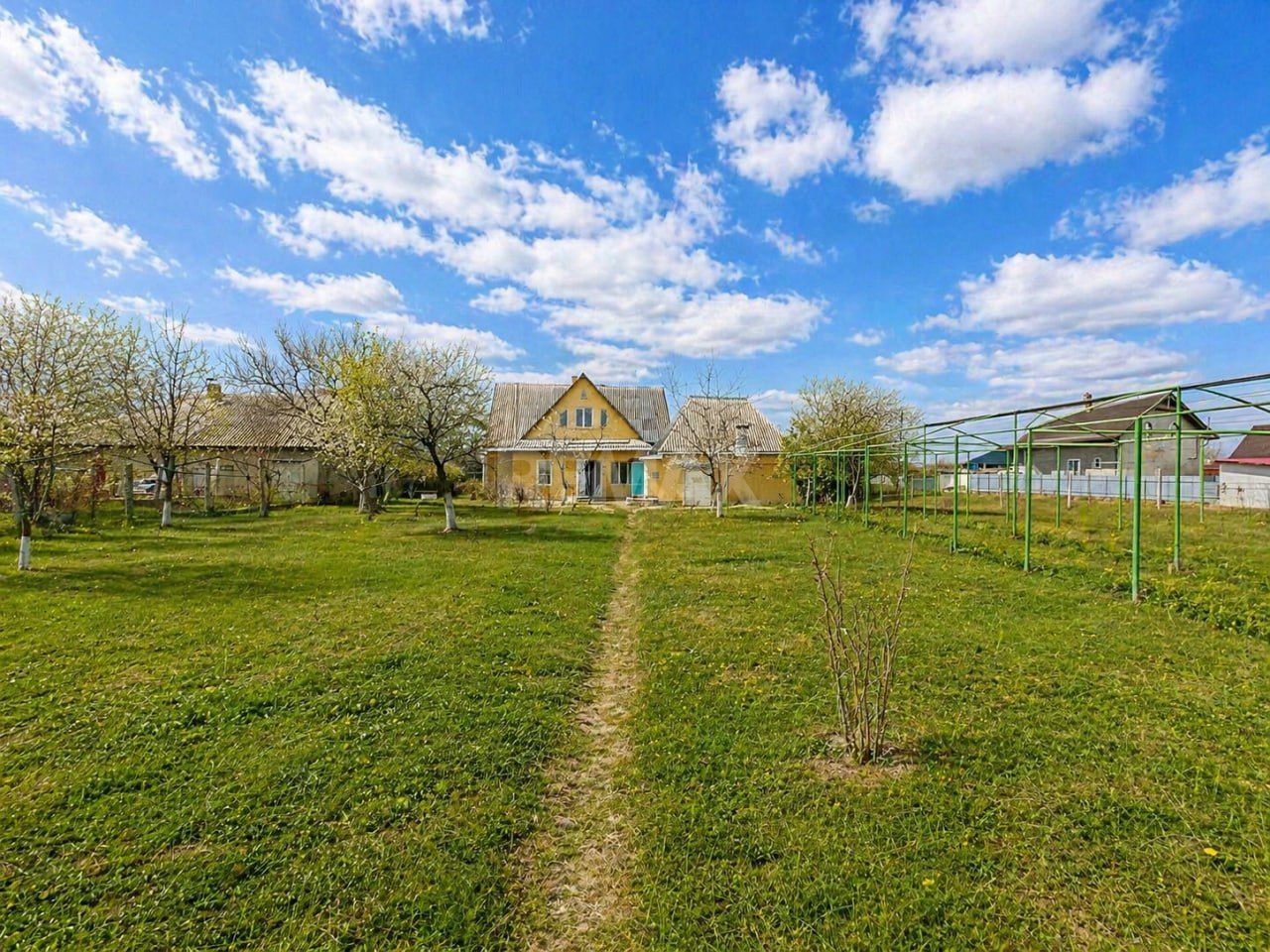 Casă 157,4 m² cu teren 15,3 ari – Holercani - Poză 8