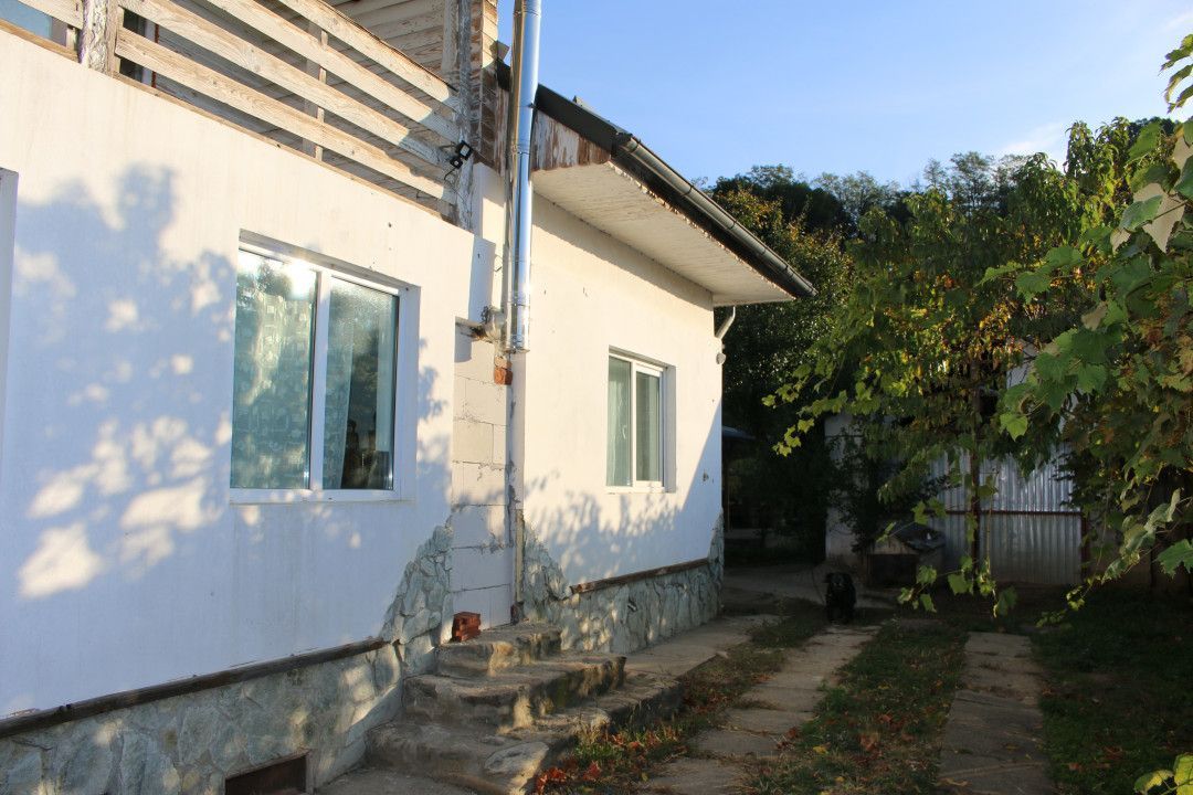 Casă cu suflet și priveliște de poveste – Crasna, Gorj - Poză 7