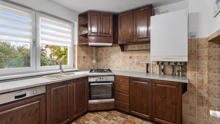 Casa individuala 5 camere | curte superba si garaj | Cristian - Poză 8