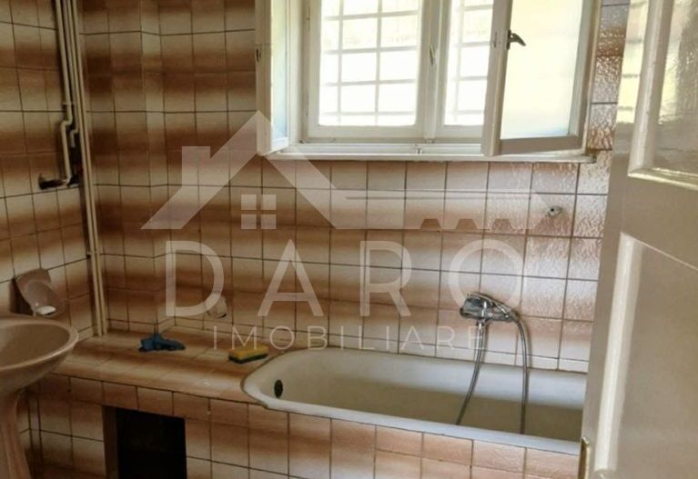 Casă ultracentrală, singur în curte Târgu Mureș – 2 Apartamente - Poză 6