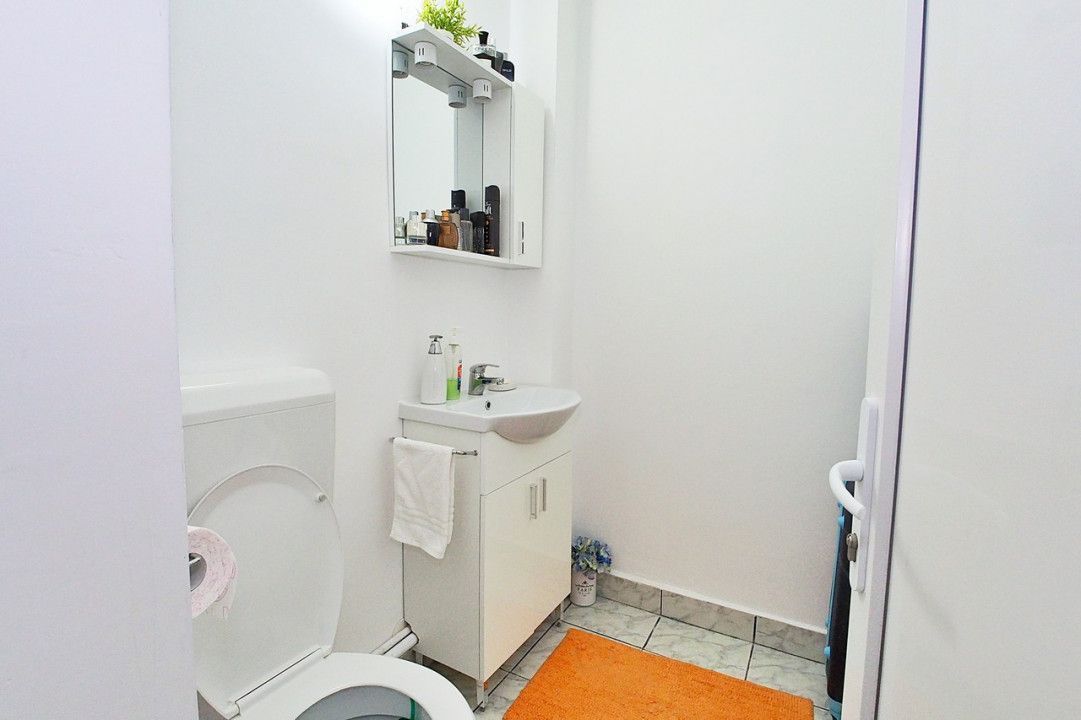 Inchiriere apartament 3 camere, modern, spatios, Teilor - Poză 7