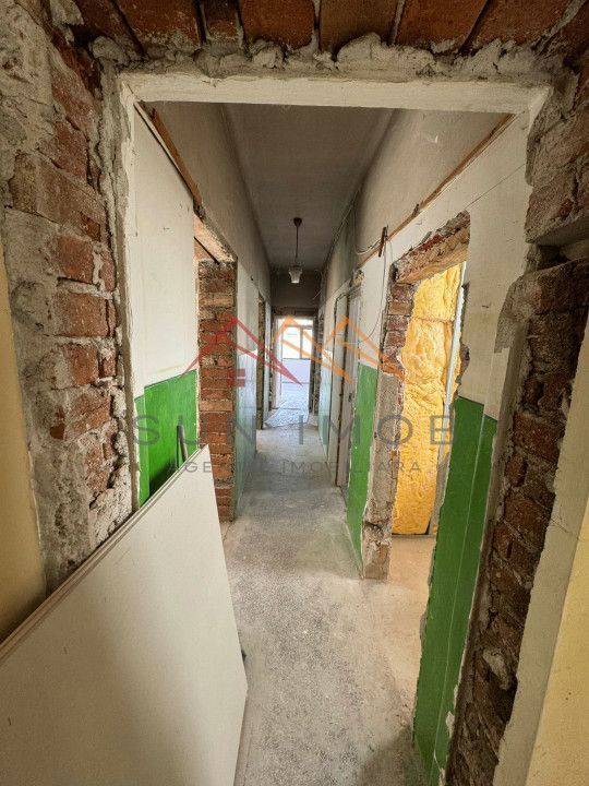 Casa 3 camere, ultracentral, fara trafic auto, Campina, Prahova - Poză 14